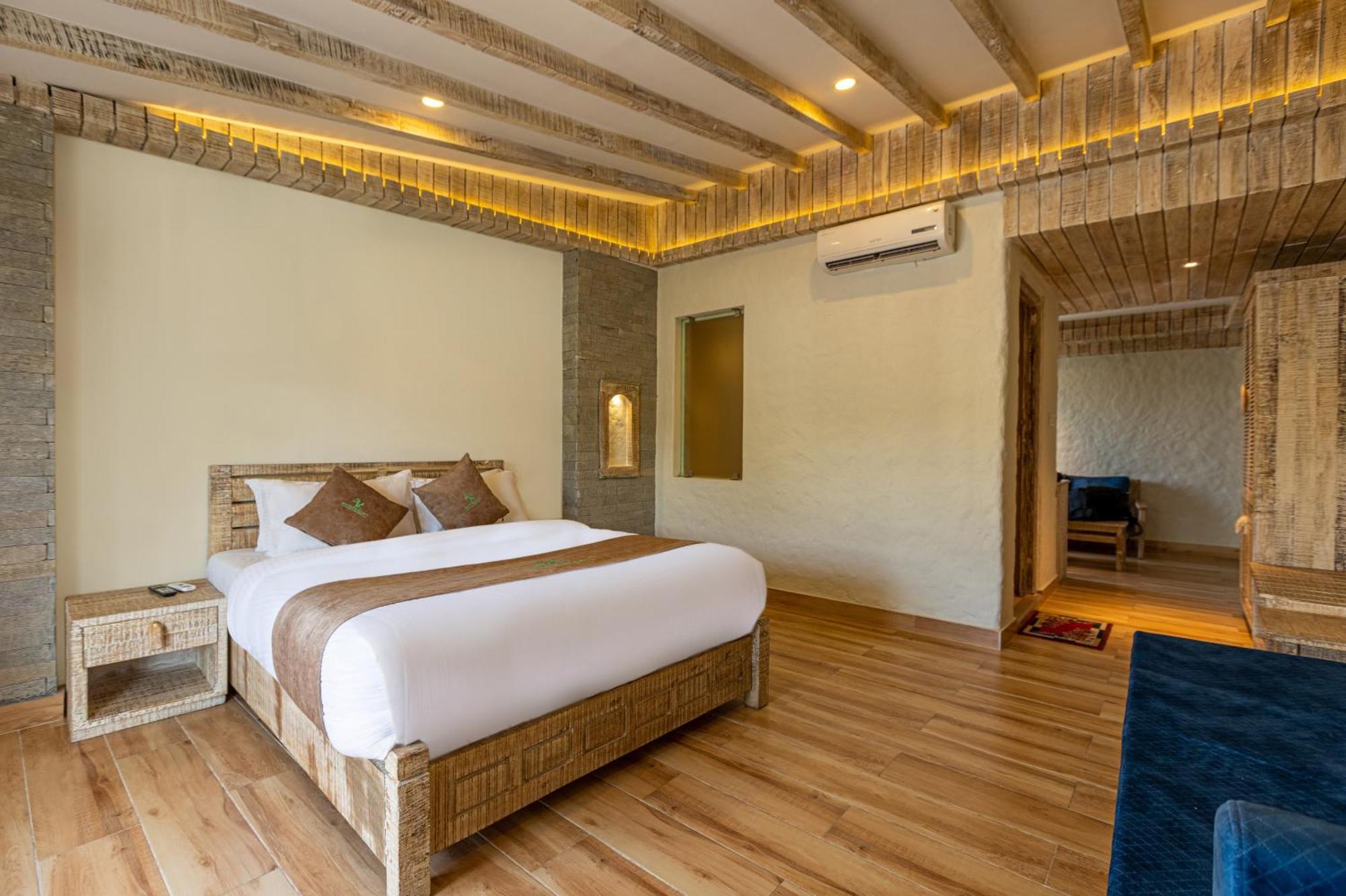 Kuti Resort & Spa Pokhara Exterior foto